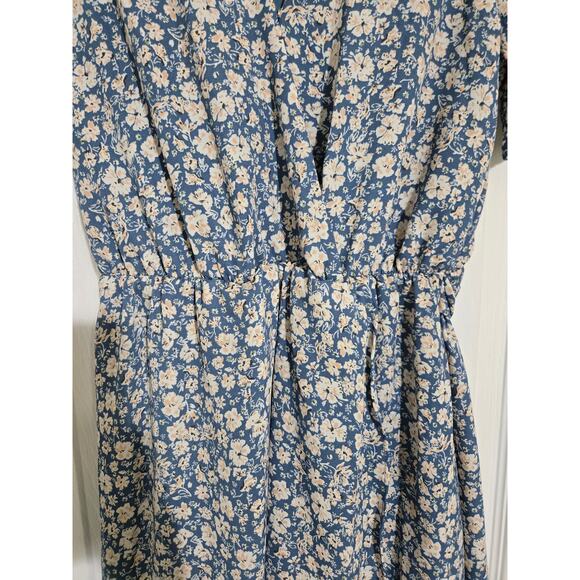 Sienna sky small women's floral hi low faux wrap dress with flutter sleeves - Picture 5 of 12